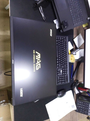 MSI 27